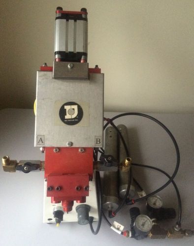 I&amp;J Fisnar 0.012cc-5cc Low to High Viscosity Bench Mounted Dispenser I&amp;J10B