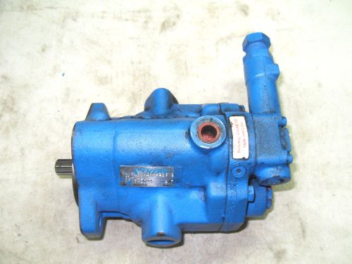 (x9-2) 1 new vickers 02341644 pvq13-a2r-se3s-20-c14-12 piston pump for sale