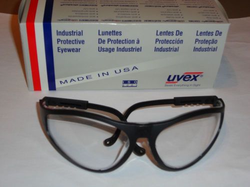 saftey glasses UVEX ISO 9001 ANSI Z80.3 S3100 BLACK FRAME CLEAR LENS U.S.A.