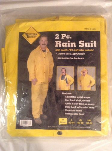 Brand New Medium Western Safety YELLOW RAINSUIT 35mil PVC Polyester Women / Men