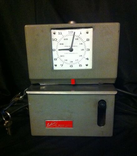 Vintage Lathem Time Clock with keys!