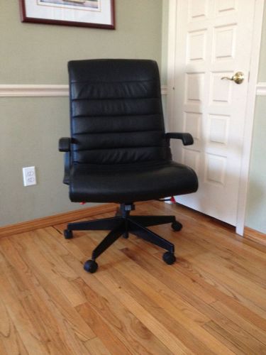 Knoll high-back executive leather chair
