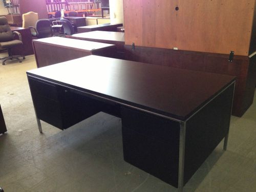 *** 6&#039; EXECUTIVE WOOD DESK in BLACK FINISH by STOW &amp; DAVIS ***