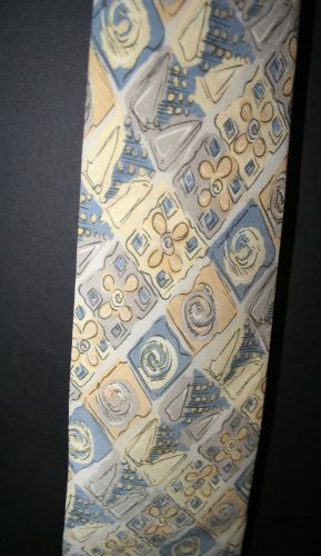 Geoffrey Beene classic tie, Made in ITALY, 100% silk, excellent!