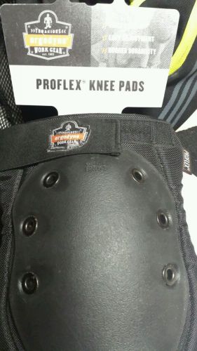 Ergodyne PROFLEX Knee Pads 335hl slip resistant rubber cap