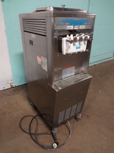 &#034;TAYLOR&#034; COMMERCIAL AIR COOLED 2 FLAVORS + TWIST SOFT SERVE ICE CREAM MACHINE
