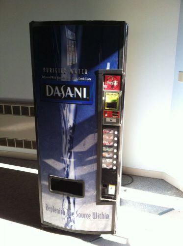 Dixie-Narco Vending Machine for 20 ounce bottles NO RESERVE
