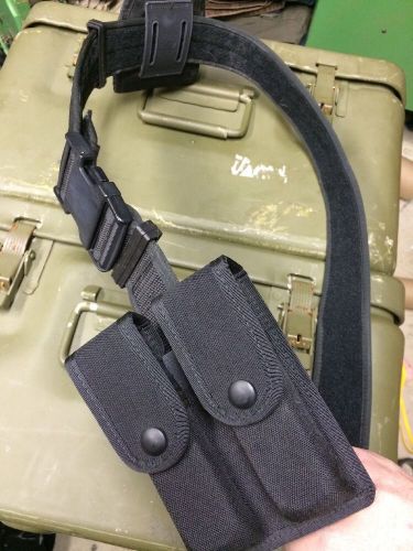 Police Duty Belt Black Nylon Hand Cuff Case And 2 Pistol Mag Holder