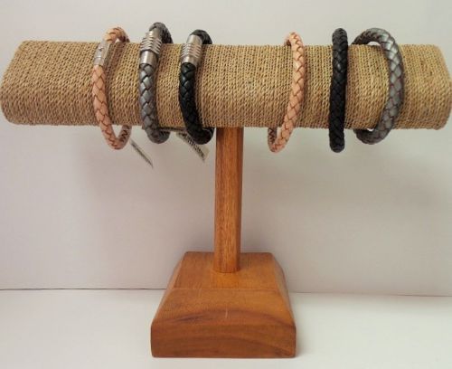 Oval Shape T Bar Sea Grass / Wood Bracelet Display