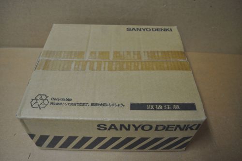 SANYO DENKI QS1E03AA-01 SERVO DRIVE 3PH 163V  (NEW IN BOX)