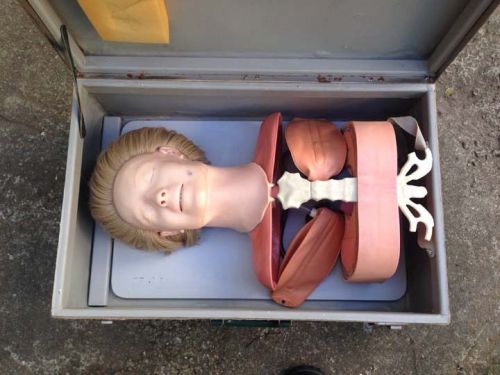 Rare Vintage Laerdal Resusci Anne Rescue CPR Annie Training Dummy with case