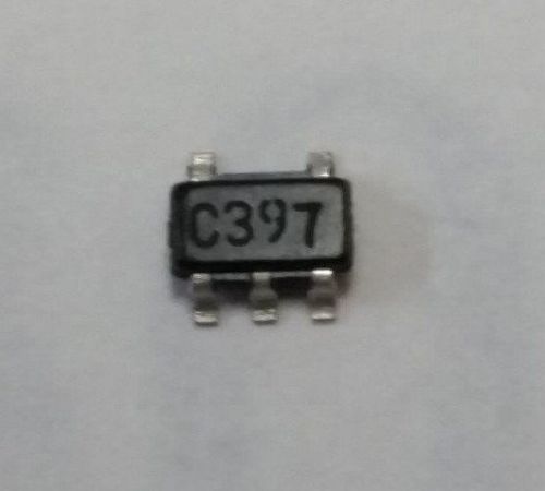 10pk - LM397MF Voltage Camparator SOT23-5, National Semi