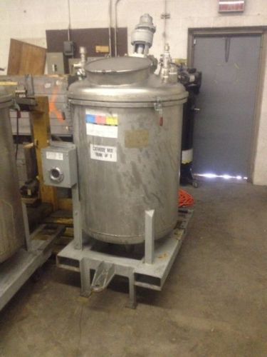 Tank s/s approx 150 gallon with closed top and air agitator 3of 4 for sale