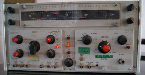 Micro-Power Microwave Sweep Oscillator Model 221 Vintage