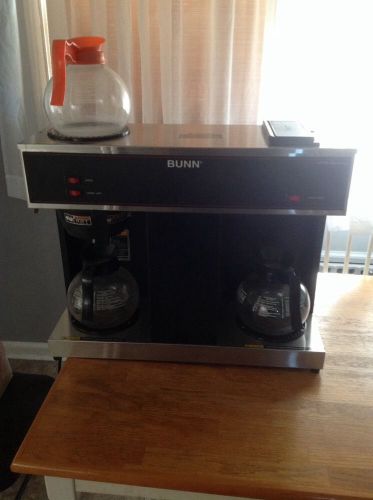 Bunn - VPS  Commercial Pourover Coffee Brewer w/ 3 Warmers