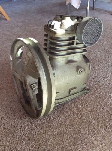 Vintage QUINCY Model X8 Compressor Pump Head - Excellent Condition