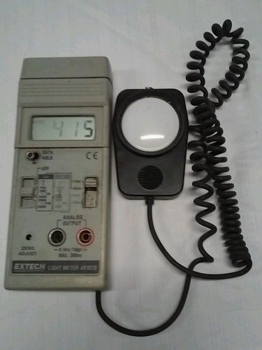 Extech Instruments Light Meter Model 401025 with Case with Belt Loop