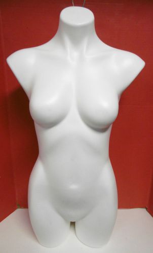 MANNEQUIN WHITE FEMALE MANNEQUIN 3/4 TORSO HANGING BODY DISPLAY or DISPLAY TOP
