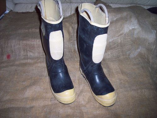 STEEL TOE RUBBER BOOTS SIZE 9M