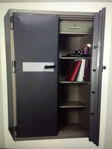 Big safe box double doors hollow 1750e in miami, local pick up only for sale