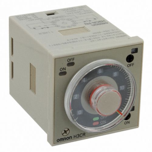 Omron H3CR-F Solid-State Timer with P2CF-11 Socket