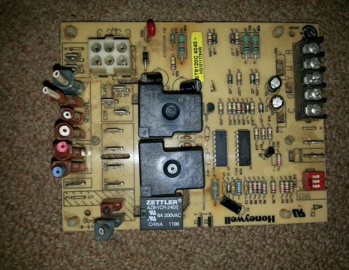 Honeywell furnace control circuit board st9120C 4040