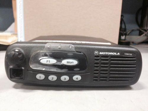 Motorola CDM750 4 CH, 42-50 Mhz,  60 W,  Model AAM25DKC9AA1AN