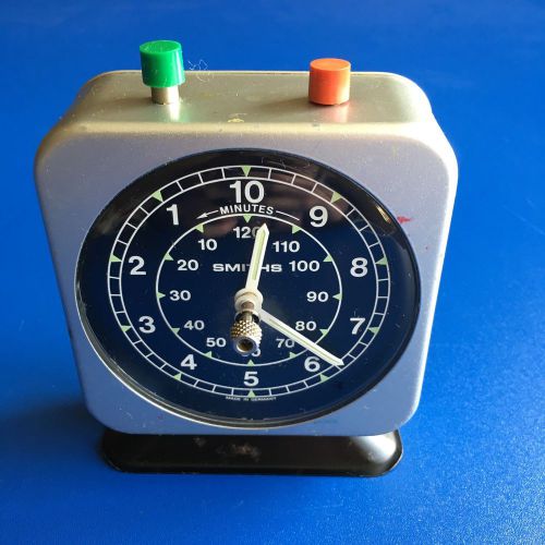 1950s SMITHS DARKROOM TIMER. FLUORESCENT HANDS/DIAL. ALARM BELL Made in Germany