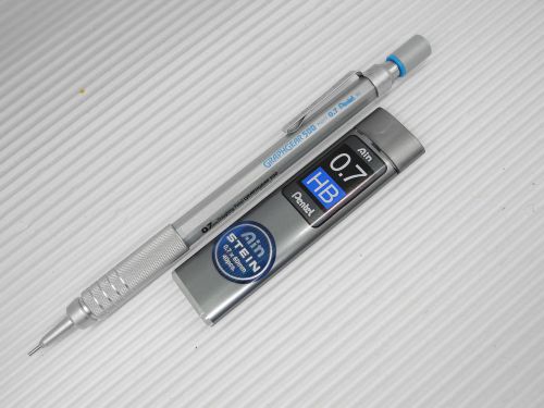 Pentel Graphgear 500 PG517-G 0.7mm automatic pencil free pencil leads HB(36pcs)