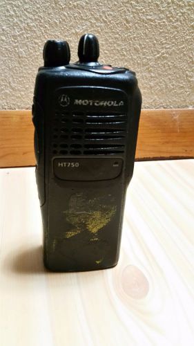 Motorola HT 750 UHF Radio