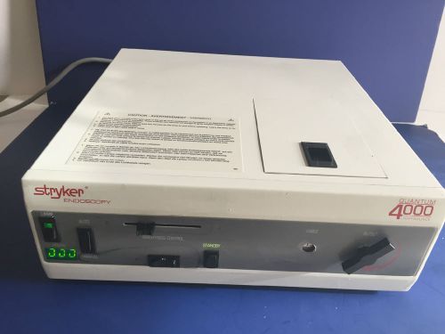 STRYKER 220-170-000 QUANTUM 4000 LIGHT SOURCE CONSOLE