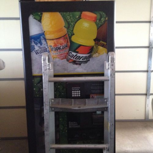 Soda Gatorade Water cold beverage vending machine FSI model 3179