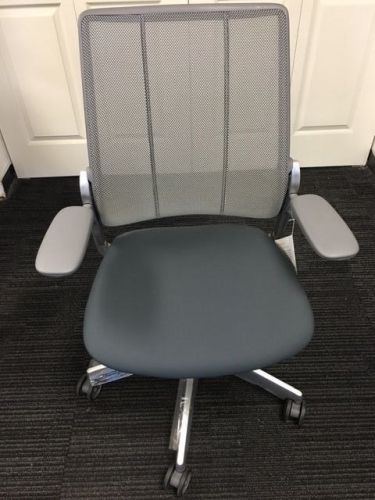 Humanscale Diffrient smart Chair