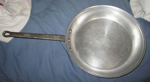 Wear-Ever ALUMINUM No. 4012 Commercial Frying Pan 12&#034;