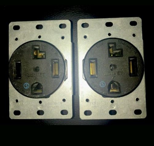 (2) Leviton 278 Oven/Range 125/250Vac 30A 3P 4W Flush Mount Receptacle 14-30R