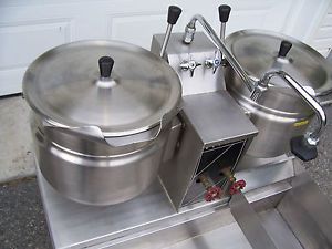 Garland double steam jacketed kettle - Steam operated