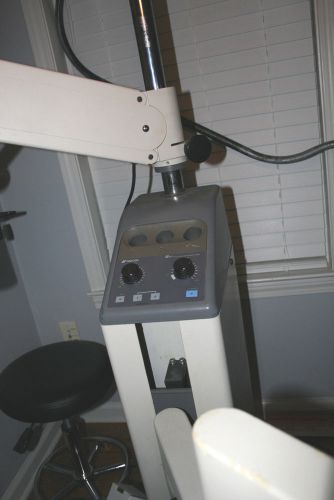 Topcon Optometry Ophthalmology Ophthalmic Instrument Stand Model IS- 100