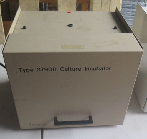 Thermolyne Type 37900 Culture Incubator Model I37925