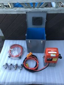R14E-F 10,000 PSI HYDRALIC PUMP W/ 4 ADAPTERS