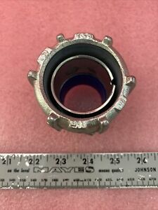 Thomas &amp; Betts 1 1/2 Inch Flexible Conduit Box Fitting