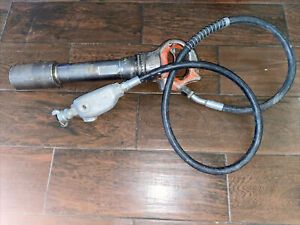 APT American Pneumatic Model 133 Air Rivet Puller Buster Chipping Hammer Breaker