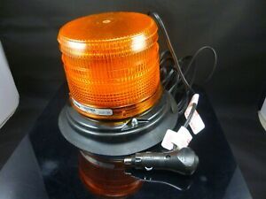 AMBER ROTATING BEACON 12 VOLT TRUCKLITE 6600MA NEW IN BOX STROBE LOW PROFILE