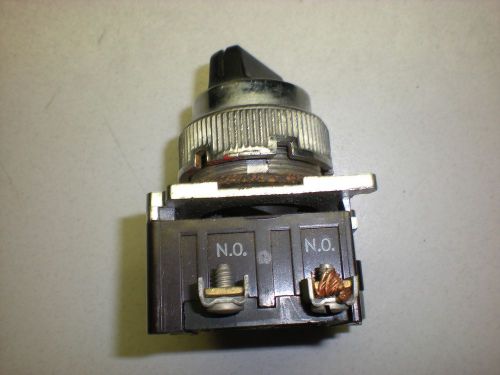 Cutler-Hammer 2-Position Selector Switch - (2) NO - 600V