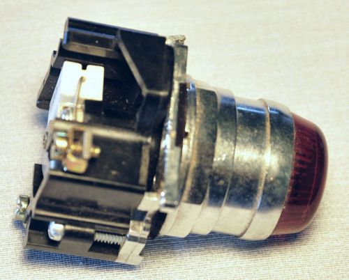 Cutler-Hammer 10250T Resistor 120v AC/DC 30 mm Heavy Duty Pilot Light Red