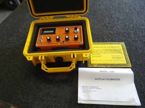 Nassau Instrument Auto pH Calibrator Model 1090 in case w/ instructions