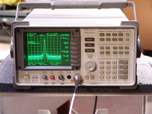 HP 8562A microwave spectrum analyzer