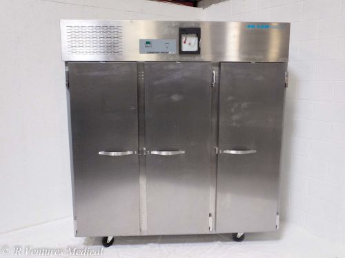 SOLOW DHF29-74SD Refrigerator Freezer