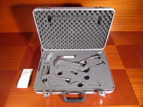 Circon Acmi LAR-A Laryngoscope Kit with LIS-A LB-300 LAR-ER spare bulbs and Case