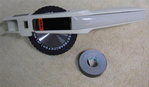 Vtg White Dymo 1540 Label Maker w Roll of unused Tape and Upper Case Type Wheel