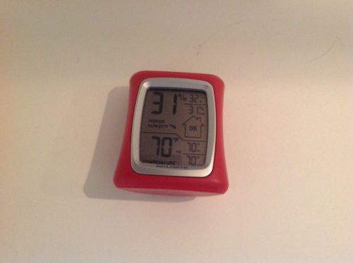 ACURITE 00325W INDOOR HUMIDITY TEMPERATURE MONITOR (RED) USED